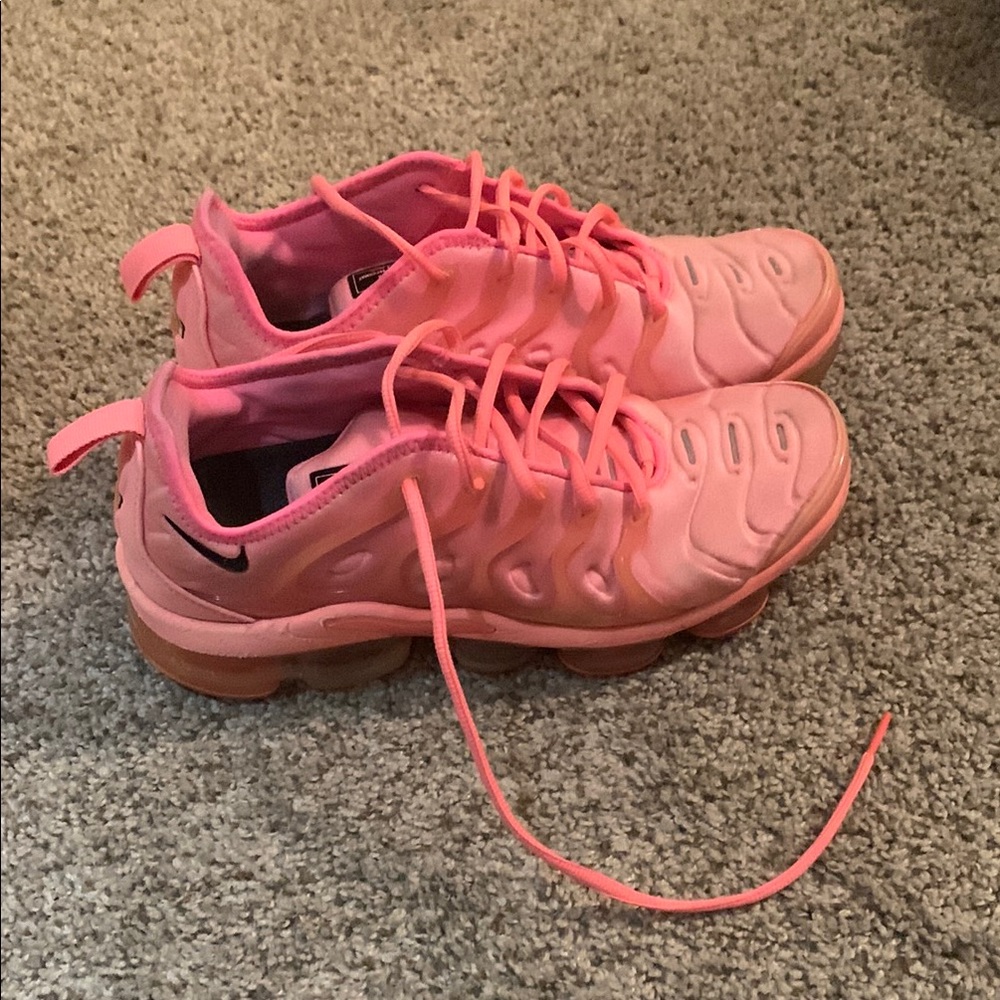 Nike Pink Sneakers